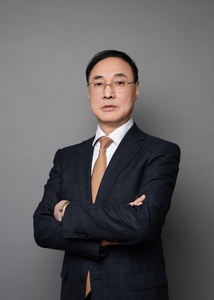 常务副会长钟世彬
重庆华沃实业有限公司董事长
重庆市欧亚汽车销售有限公司董事长