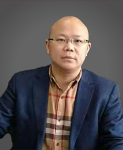 常务副会长李鹏
重庆展鸿华商建筑工程有限公司董事长